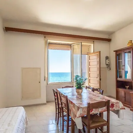 Casa Enrica Fronte Mare Puglia On Line Apartment Marina di Mancaversa