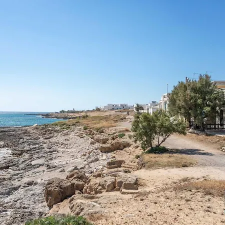 Apartment Casa Enrica Fronte Mare Puglia On Line